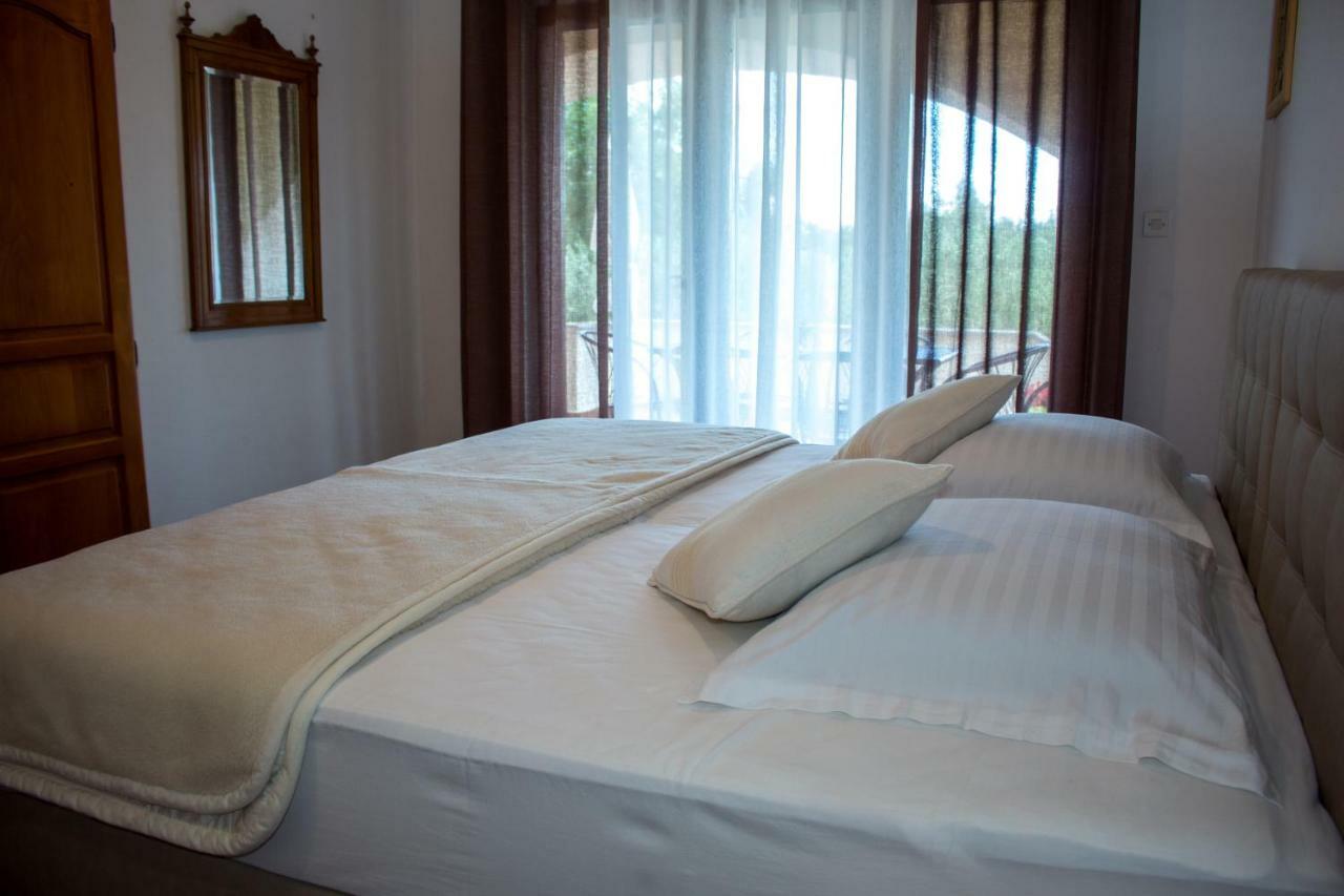 Apartman Mariolina Apartment Krk Town Exterior photo