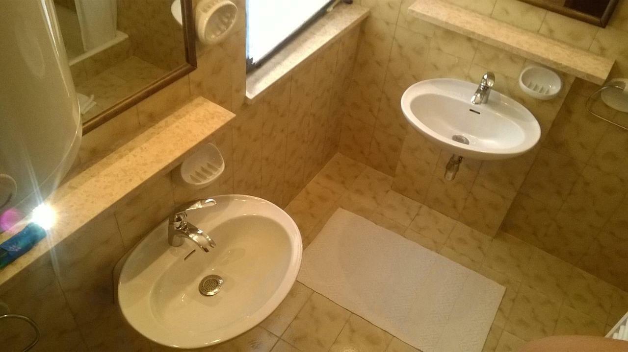 Apartman Mariolina Apartment Krk Town Exterior photo