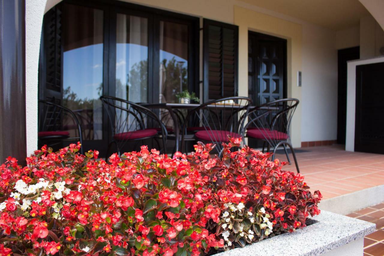 Apartman Mariolina Apartment Krk Town Exterior photo